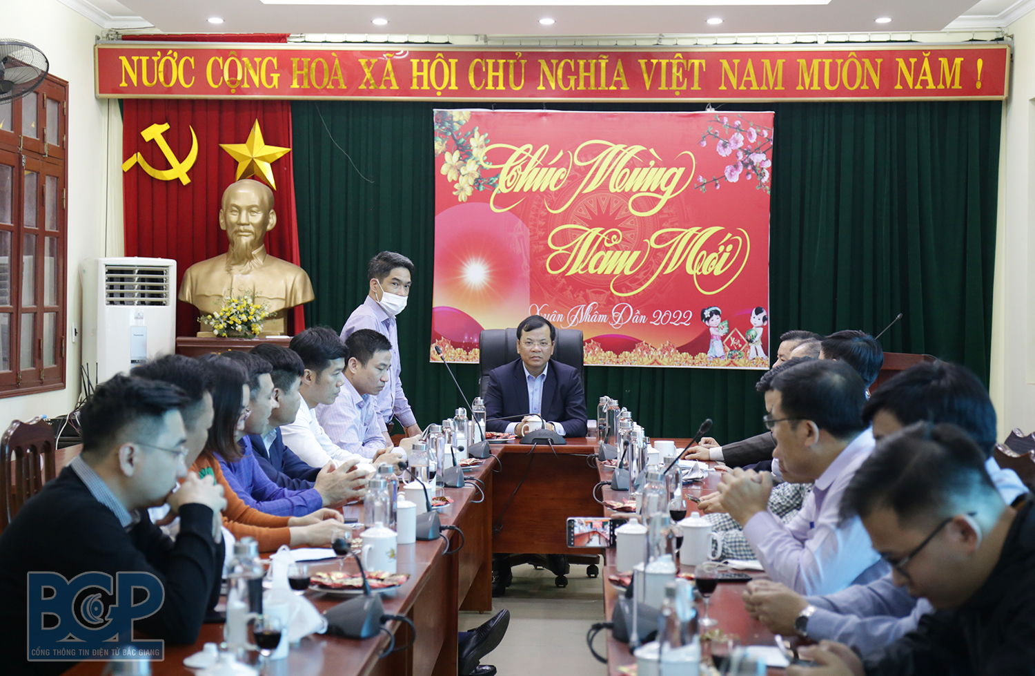 Phó Chủ tịch UBND tỉnh Phan Thế Tuấn gặp mặt, chúc Tết Ban Quản lý các Khu công nghiệp tỉnh