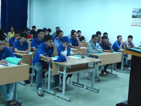 Tập huấn vệ sinh an toàn lao động cho công nhân và người lao động trong Công ty TNHH Italisa Việt...
